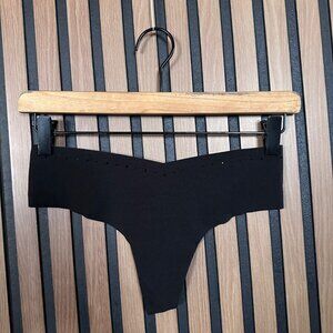 New Victoria Secret Panties Large Black No Show Seamless Thong Rhinestone Detail